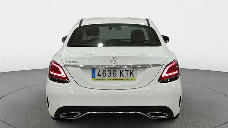 Mercedes-Benz C-Class • 2019 • 84,323 km 9