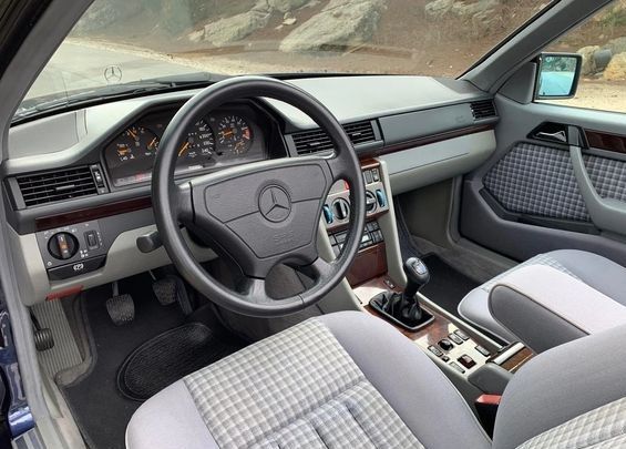 Mercedes-Benz E Cabrio • 1996 • 153,000 km 6