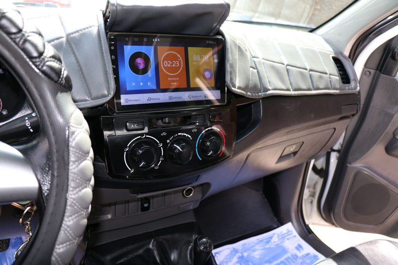 Toyota Hilux • 2014 • 155,115 km 5