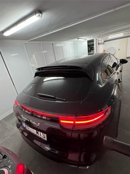 Porsche Panamera • 2018 • 98,000 km 3