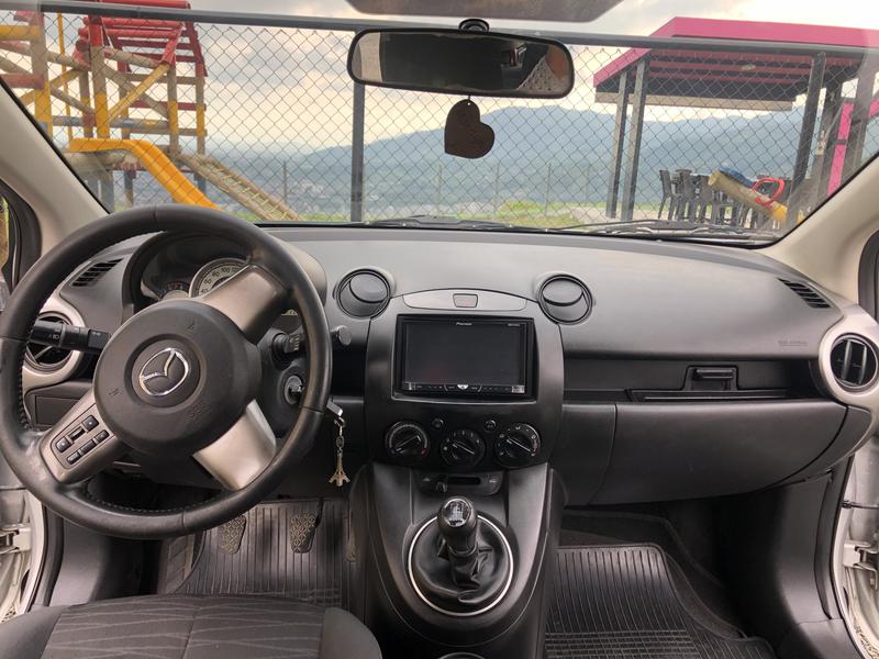Mazda 2 • 2010 • 131,000 km 13