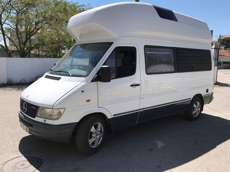 Mercedes-Benz Sprinter • 1996 • 350,000 km 2