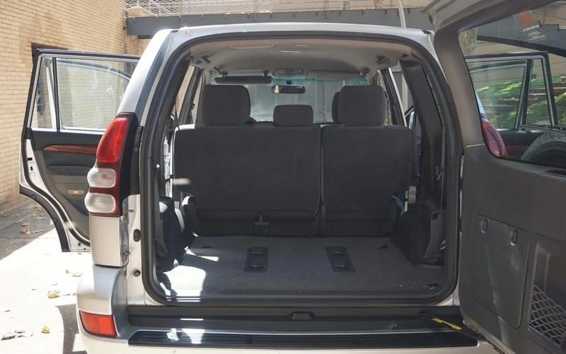 Toyota Land Cruiser • 2003 • 215,000 km 4