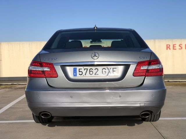 Mercedes-Benz E • 2010 • 140,000 km 7