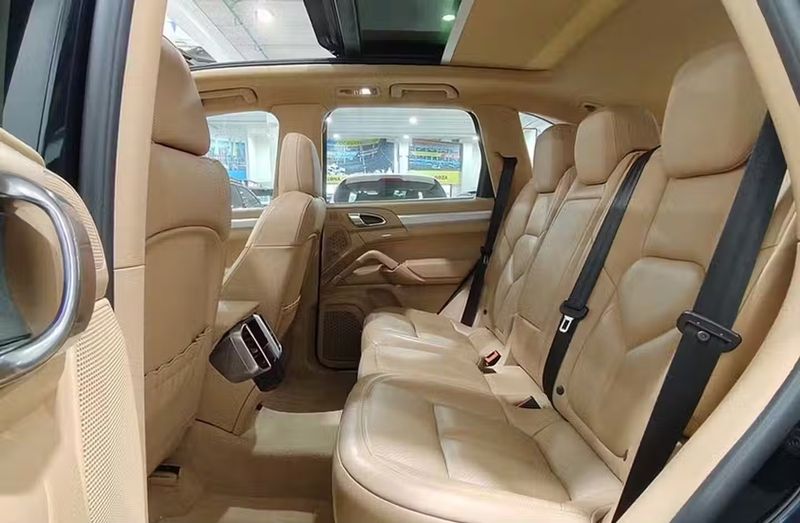 Porsche Cayenne • 2015 • 48,199 km 7