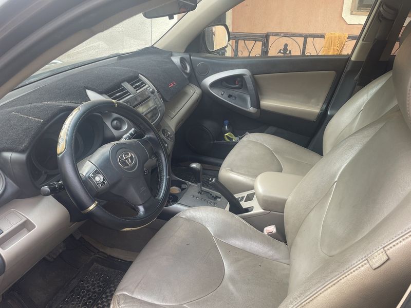 Toyota RAV4 • 2007 • 81,444 km 8
