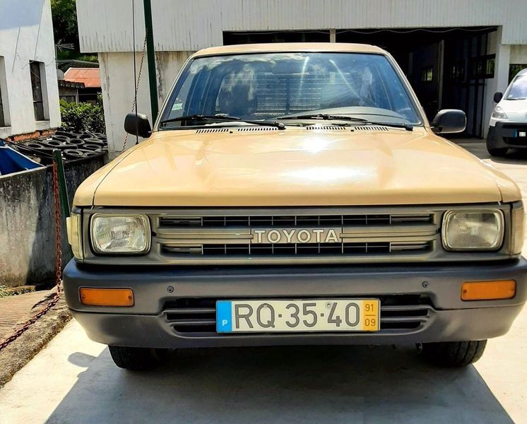 Toyota Hilux • 1991 • 200,000 km 1