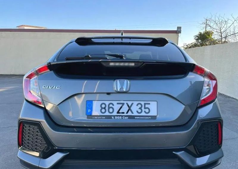 Honda Civic • 2020 • 5,748 km 2