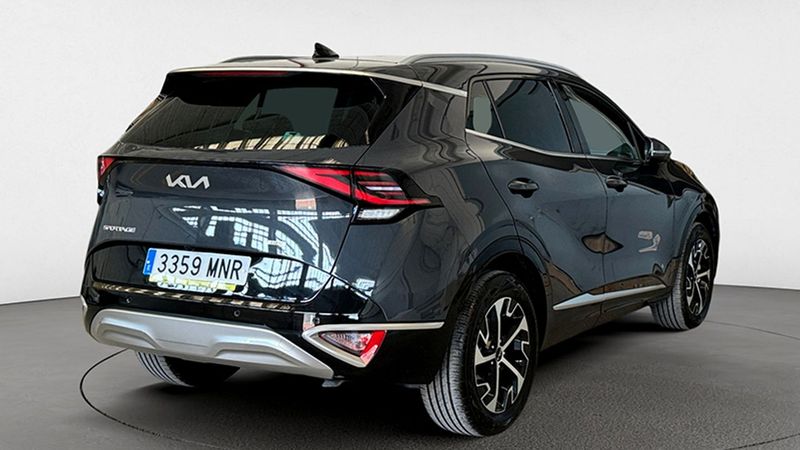 Kia Sportage • 2024 • 5,900 km 5