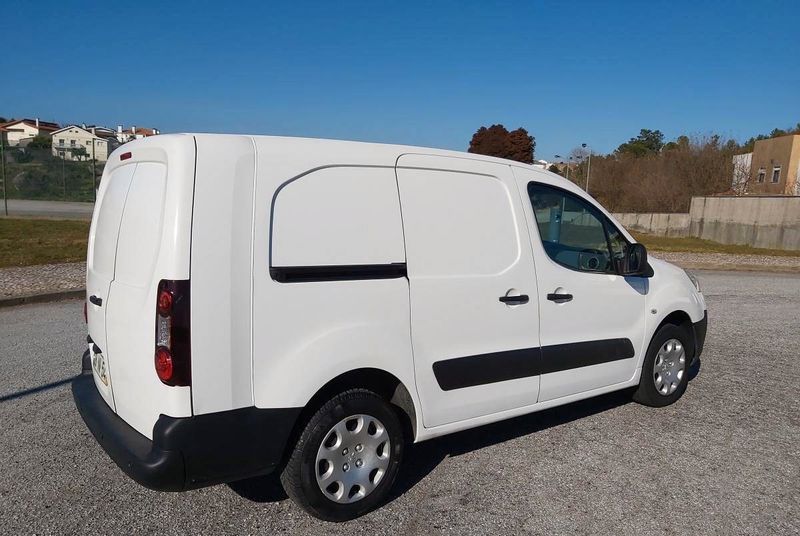 Peugeot 107 • 2012 • 130,000 km 3