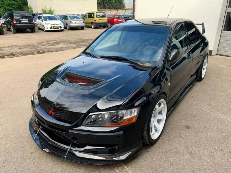 Mitsubishi Lancer Evolution • 2006 • 123,000 km 1