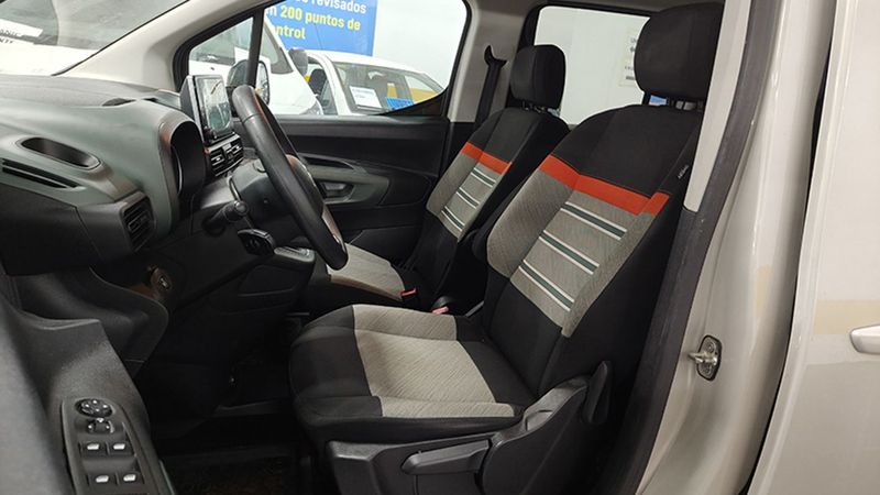 Citroën Berlingo • 2020 • 92,764 km 2