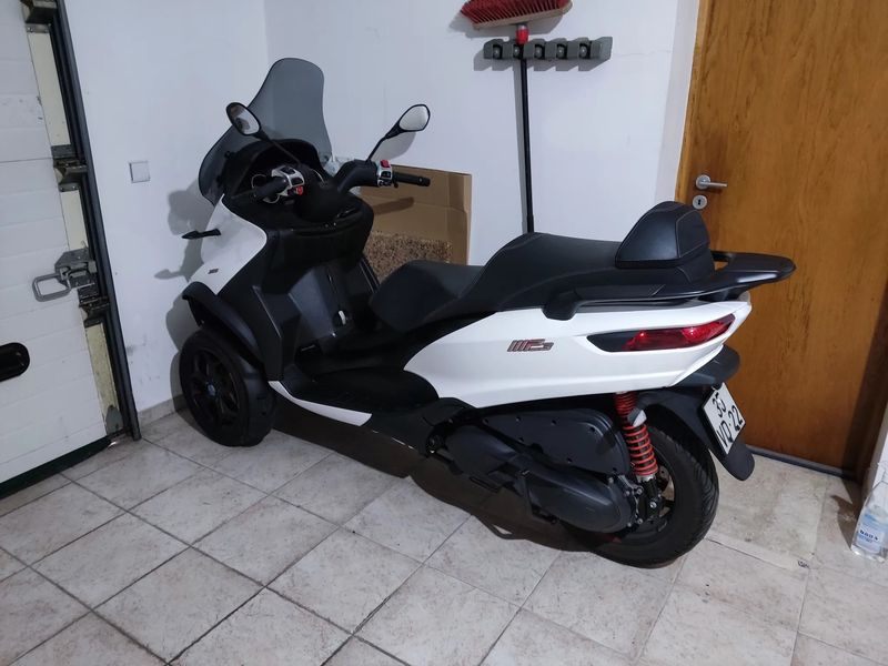 Piaggio mp3 business • 2018 • 11,000 km 1
