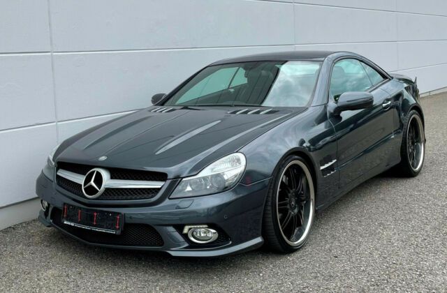 Mercedes-Benz SL • 2009 • 106,000 km 1