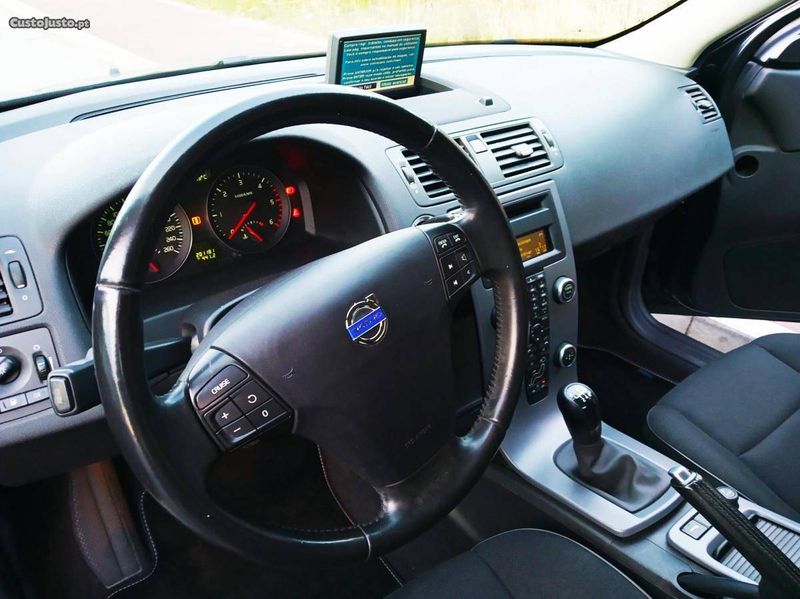 Volvo C30 • 2011 • 190,000 km 2