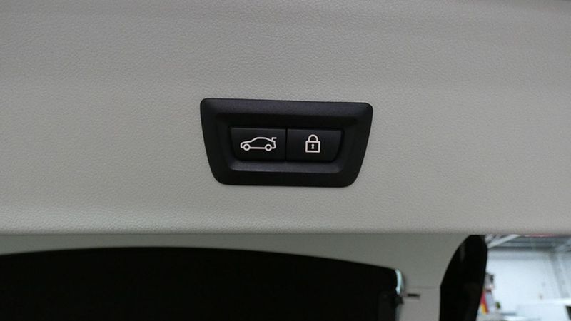 BMW X4 • 2019 • 94,349 km 13