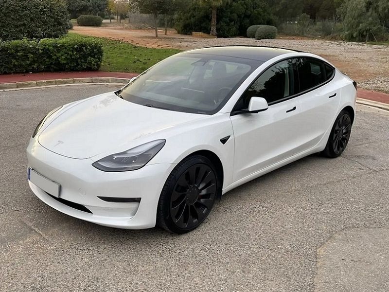 Tesla Model 3 • 2021 • 116,790 km 1