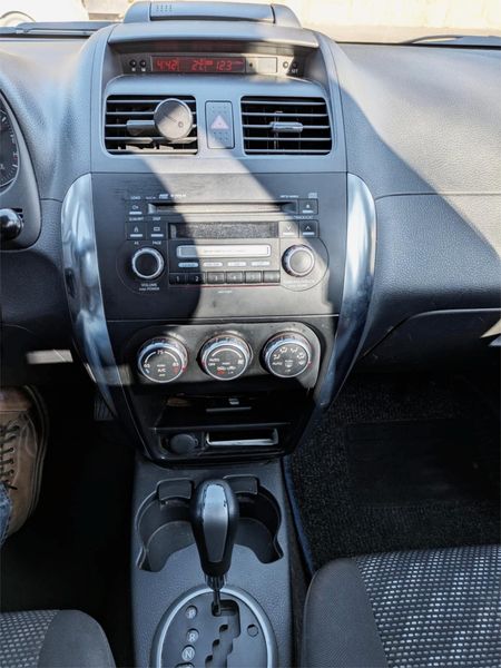 Suzuki SX4 • 2008 • 200,000 km 8