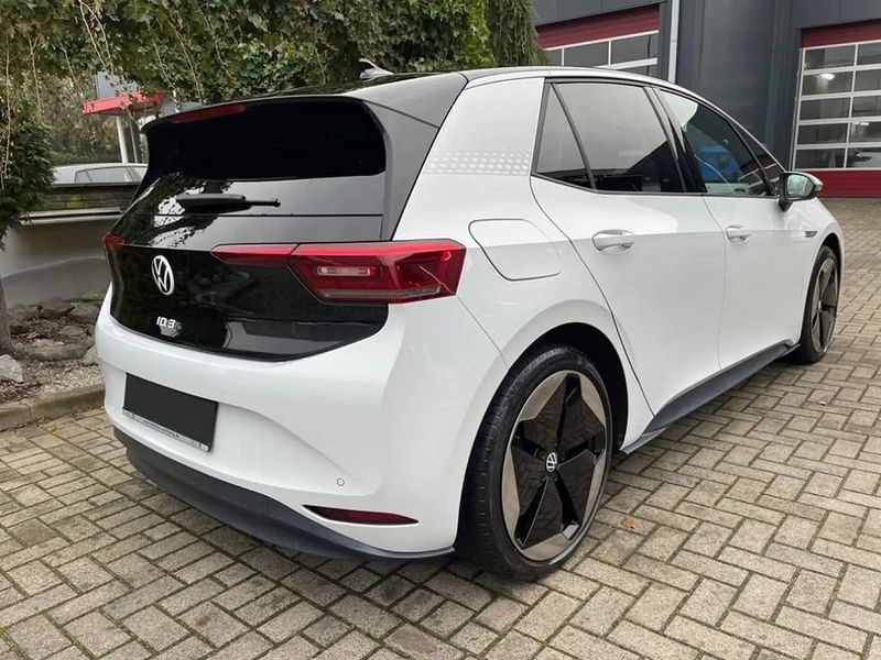 Volkswagen ID.4 • 2020 • 61,800 km 6