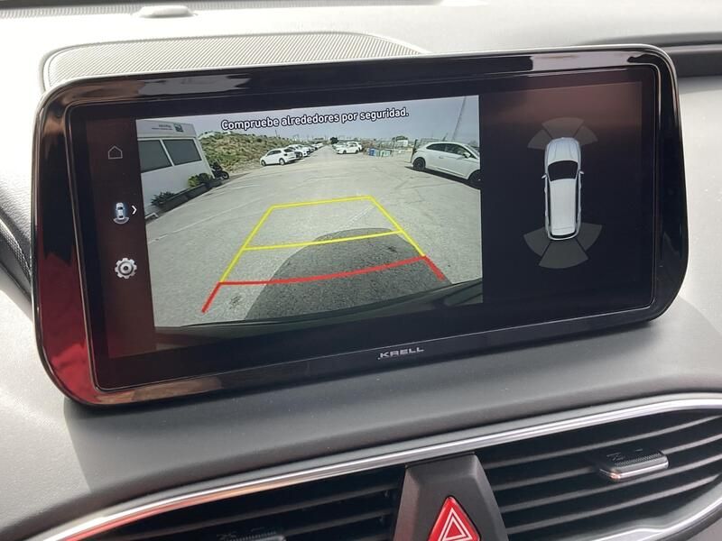 Hyundai Santa Fe • 2021 • 56,158 km 15