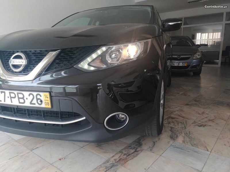 Nissan Qashqai • 2014 • 140,000 km 4