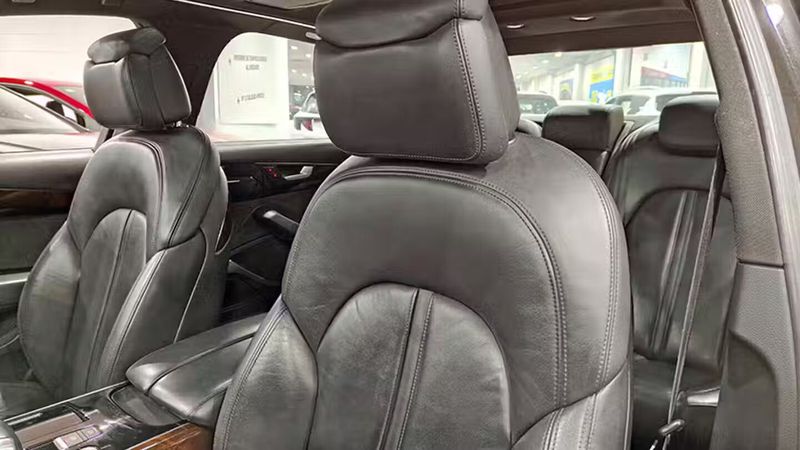 Audi A8 Long • 2015 • 84,288 km 9