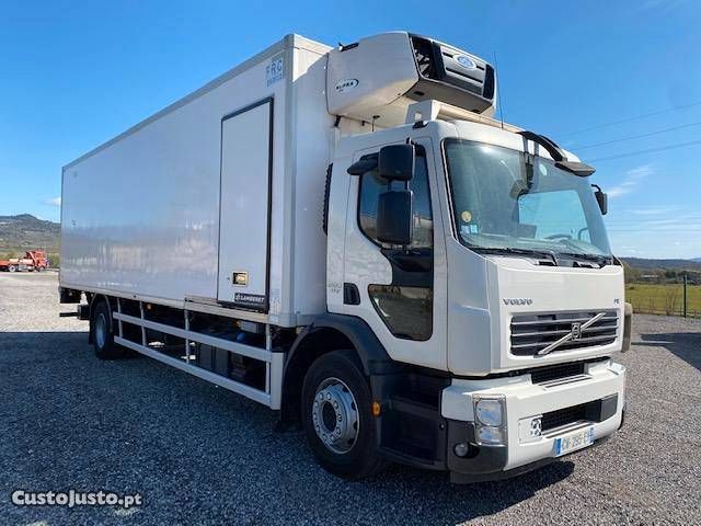 Volvo 340 • 2013 • 450,000 km 2