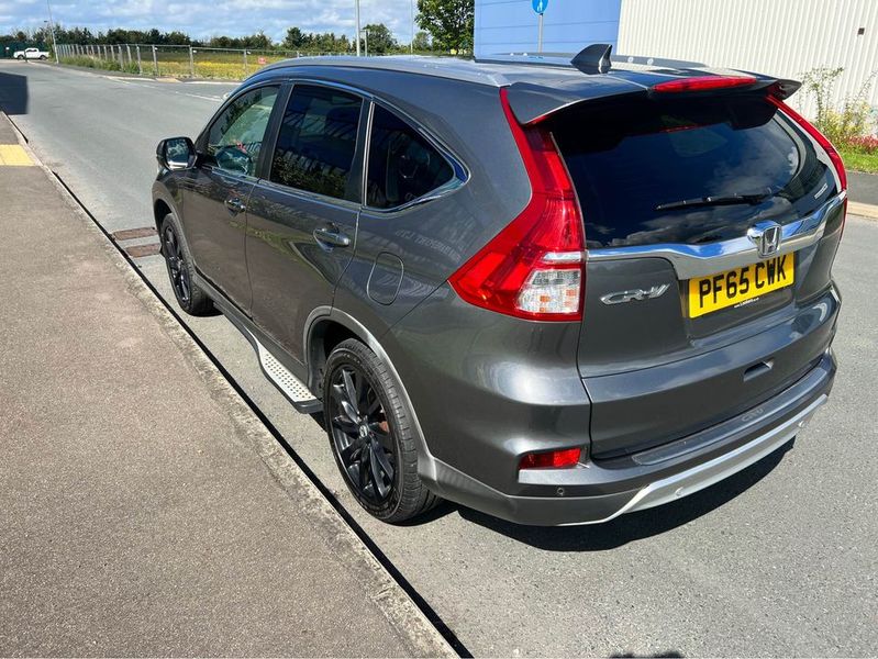 Honda CR-V • 2015 • 93,000 km 3