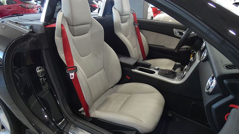 Mercedes-Benz SLK • 2012 • 63,745 km 8