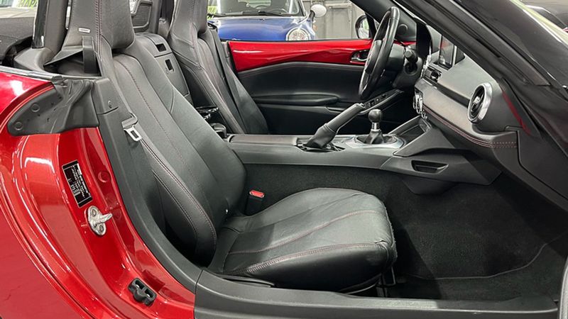 Mazda MX-5 • 2016 • 86,192 km 10