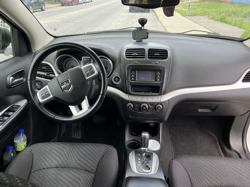 Dodge Journey • 2013 • 230,000 km 2