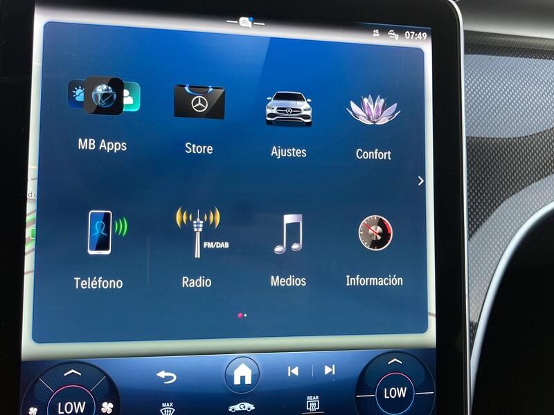 Mercedes-Benz C-Class • 2023 • 85,051 km 13