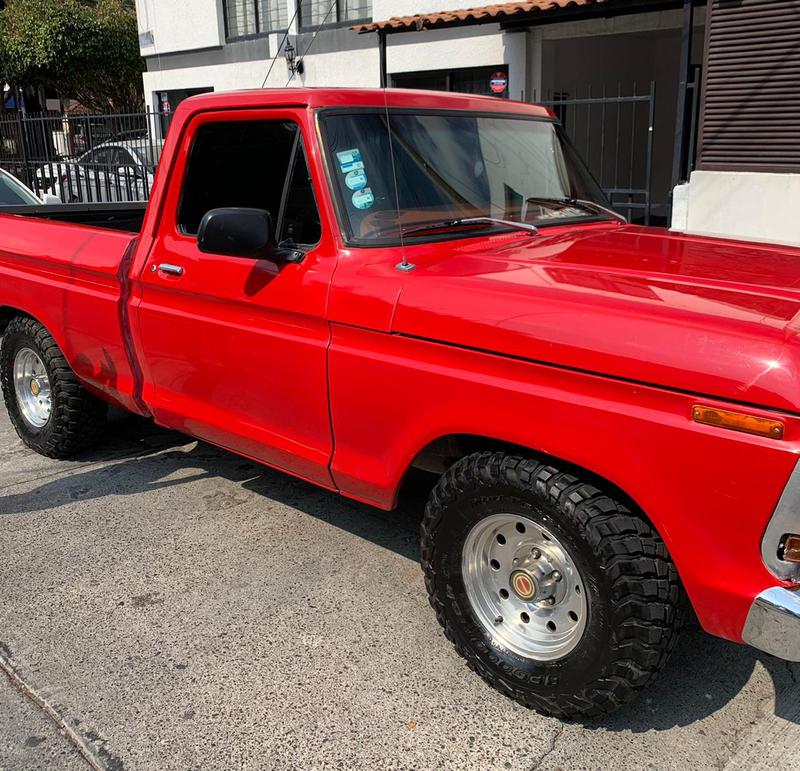 Ford F-150 • 1977 • 92,855 km 5