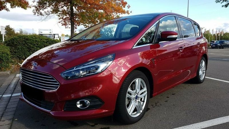 Ford S-Max • 2017 • 83,000 km 2