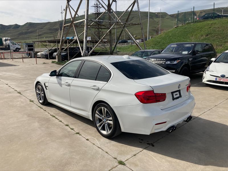 BMW 3 Series • 2017 • 50,000 km 3