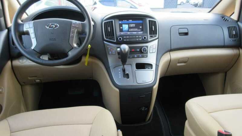 Hyundai H1 • 2019 • 46,400 km 10