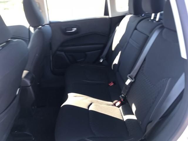 Jeep Compass • 2017 • 127,000 km 4