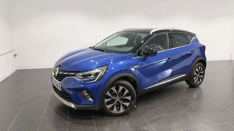 Renault Captur • 2023 • 8,238 km 1