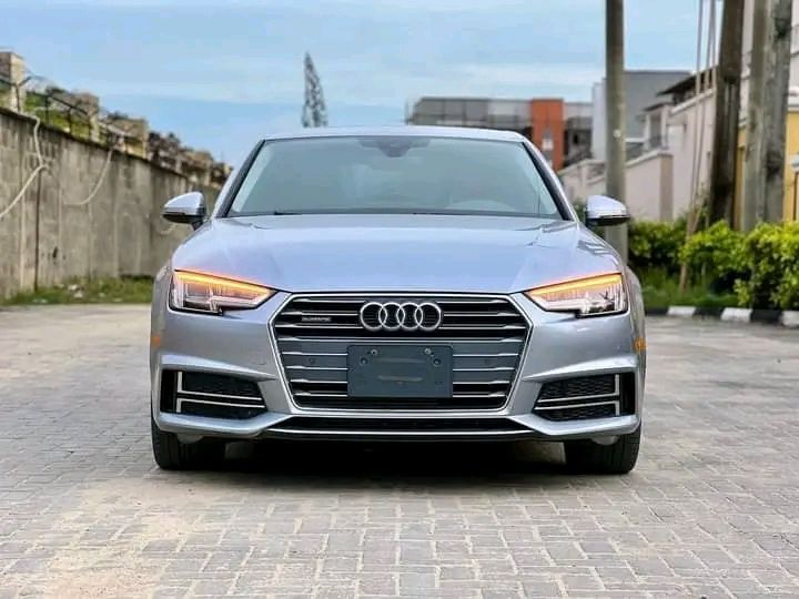 Audi A4 • 2020 • 50,000 km 1