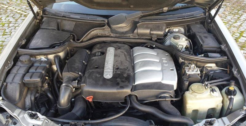Mercedes-Benz E • 1999 • 354,000 km 3