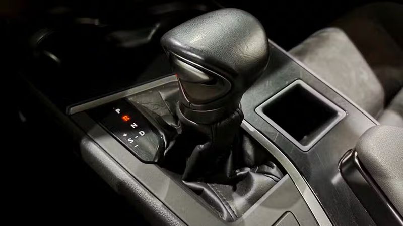 Lexus UX • 2023 • 68,000 km 5