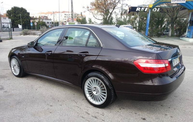 Mercedes-Benz E • 2009 • 318,300 km 2