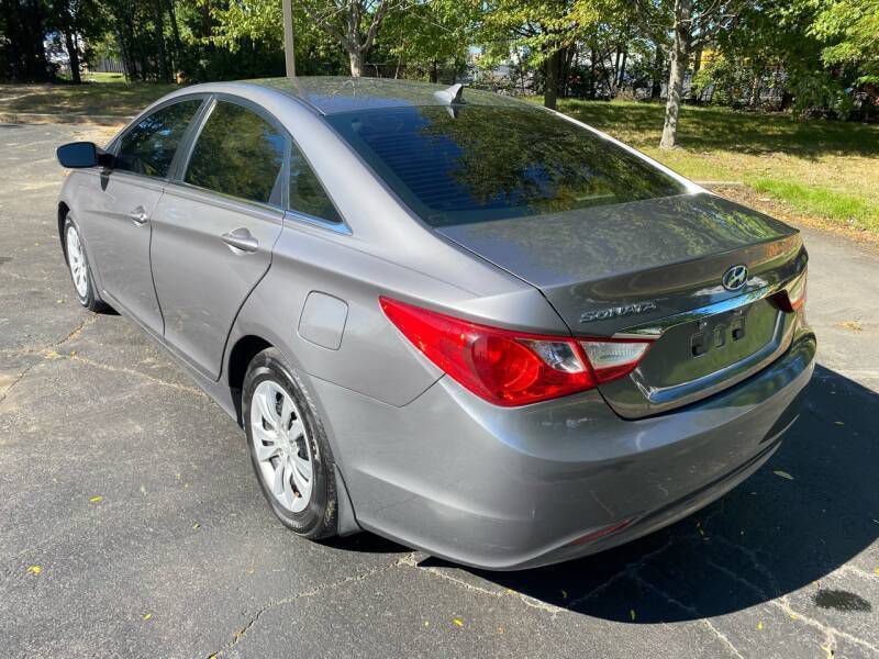 Hyundai Sonata • 2011 • 75,315 mi 1