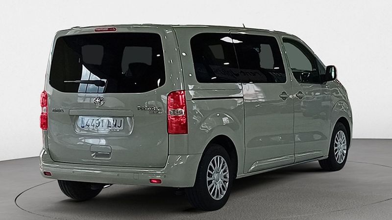 Toyota Verso • 2021 • 101,823 km 26