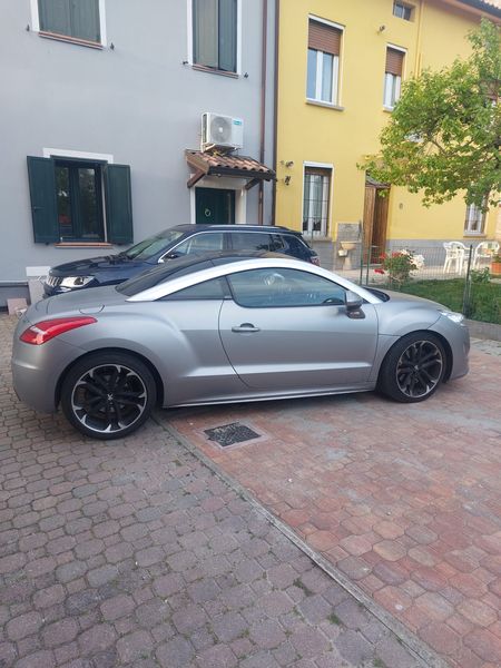 Peugeot RCZ • 2011 • 97,000 km 1