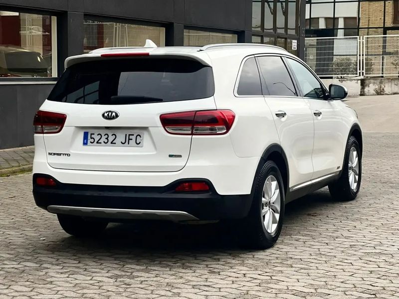 Kia Sorento • 2015 • 141,000 km 4