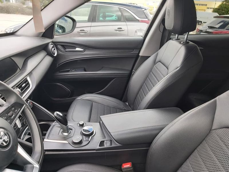 Alfa Romeo Stelvio • 2018 • 60,000 km 5