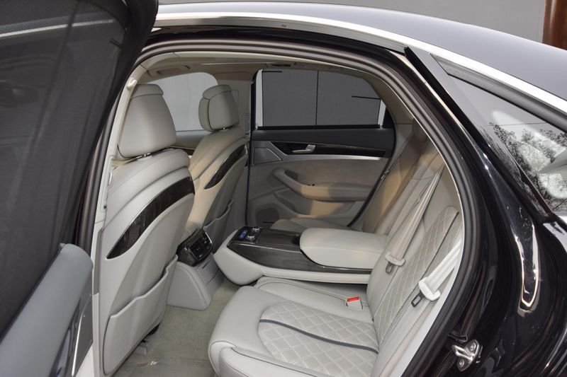 Audi S8 • 2013 • 162,000 km 9