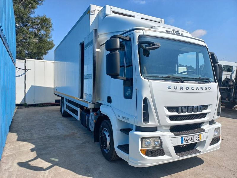 Isuzu Canter • 2014 • 80,000 km 1