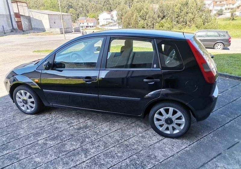 Ford Fiesta • 2003 • 170,000 km 10